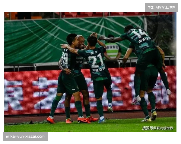 梅州对阵玉昆首发曝光 四外援硬碰五外援恩戈姆奥斯卡领衔登场